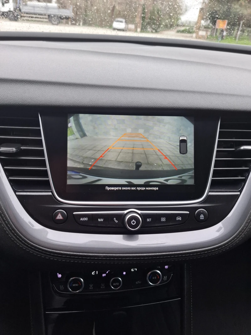 Opel Grandland X 1.5 D/131 к.с./АВТОМАТ 8 СК/НАВИ/ПОДГРЕВ/ОБДУХВ, снимка 11 - Автомобили и джипове - 52455701