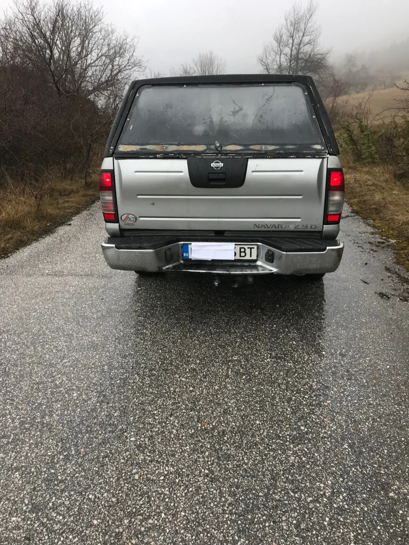 Nissan Navara 2.7 125коня механично ГНП, снимка 7 - Автомобили и джипове - 53415841
