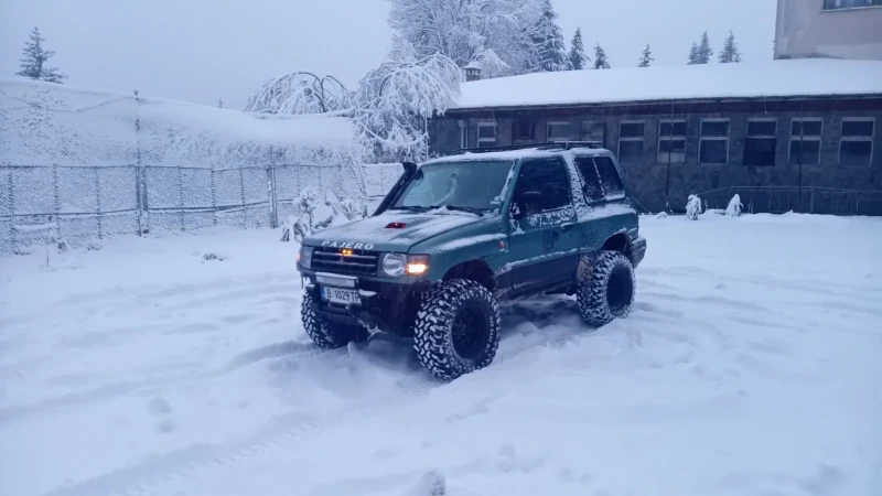 Mitsubishi Pajero 2.8 TD, снимка 11 - Автомобили и джипове - 53470969