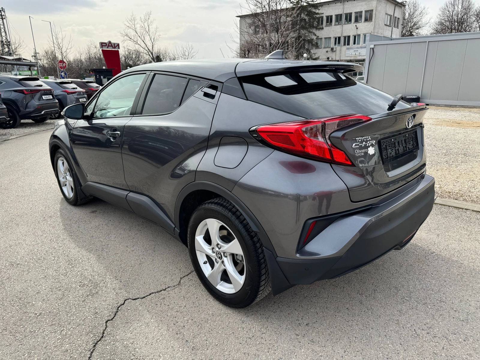 Toyota C-HR 1.8h 122к.с Гаранция - изображение 6