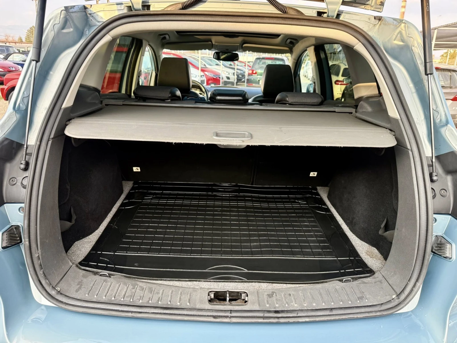 Ford Kuga 2.5 АВТОМАТИК 4х4, снимка 17 - Автомобили и джипове - 53737833