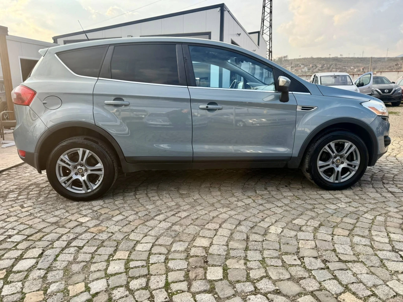 Ford Kuga 2.5 АВТОМАТИК 4х4, снимка 6 - Автомобили и джипове - 53737833