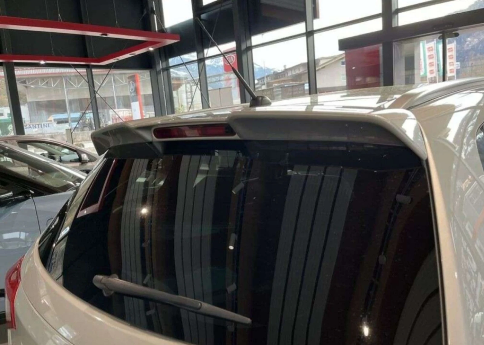 Suzuki Vitara FULL SERVICE IN SUZUKI 81.000км 4х4 , снимка 12 - Автомобили и джипове - 53760263