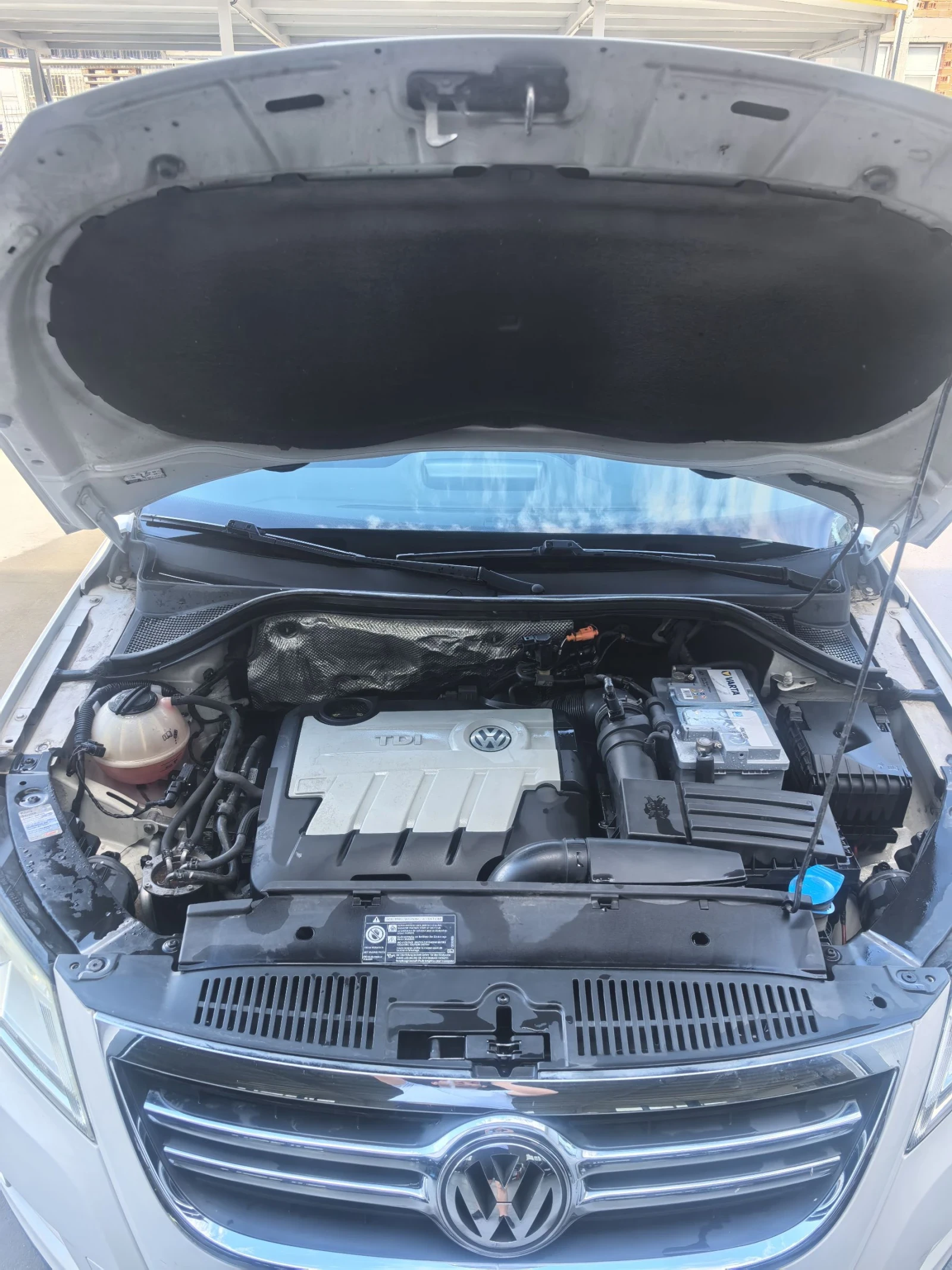 VW Tiguan 2.0 TDI 4Motion, снимка 15 - Автомобили и джипове - 54579964