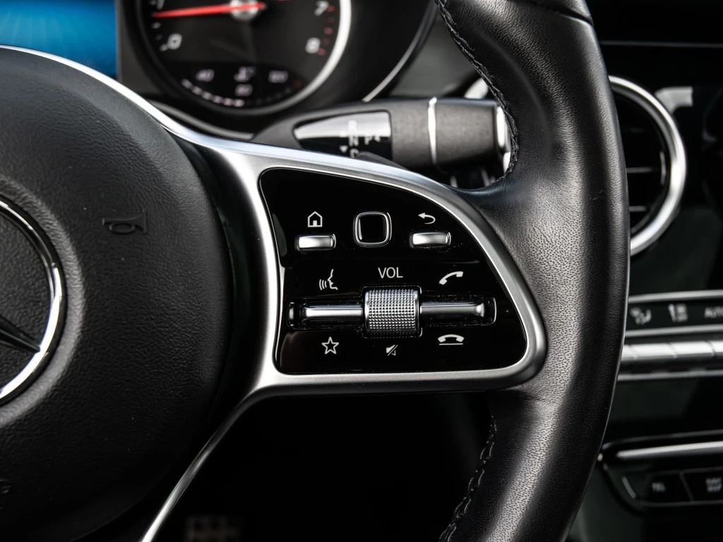 Mercedes-Benz GLC 300 AMG Night Package, снимка 13 - Автомобили и джипове - 55394979