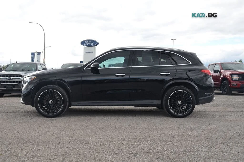 Mercedes-Benz GLC 300 2023* AMG PK* 360* DIS* MULTIBEAM* PANO* КРАЙНА ЦЕ, снимка 8 - Автомобили и джипове - 56104110