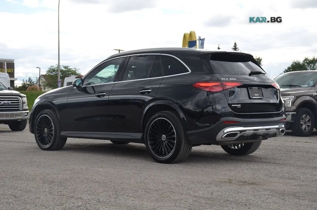Mercedes-Benz GLC 300 2023* AMG PK* 360* DIS* MULTIBEAM* PANO* КРАЙНА ЦЕ, снимка 7 - Автомобили и джипове - 56104110