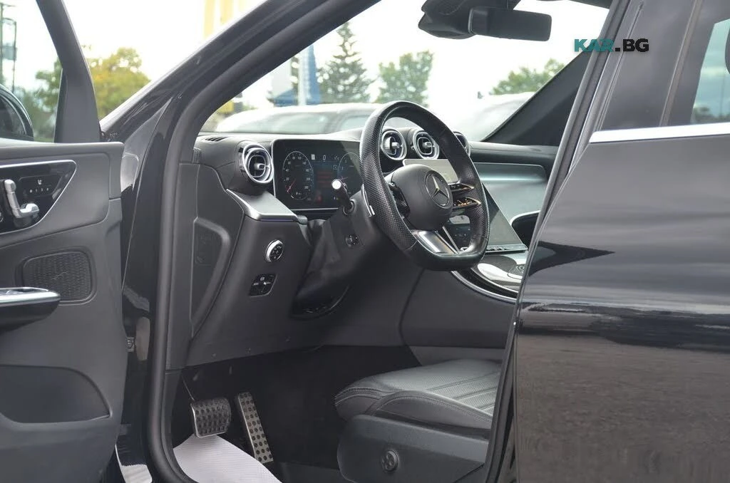 Mercedes-Benz GLC 300 2023* AMG PK* 360* DIS* MULTIBEAM* PANO* КРАЙНА ЦЕ, снимка 10 - Автомобили и джипове - 56104110