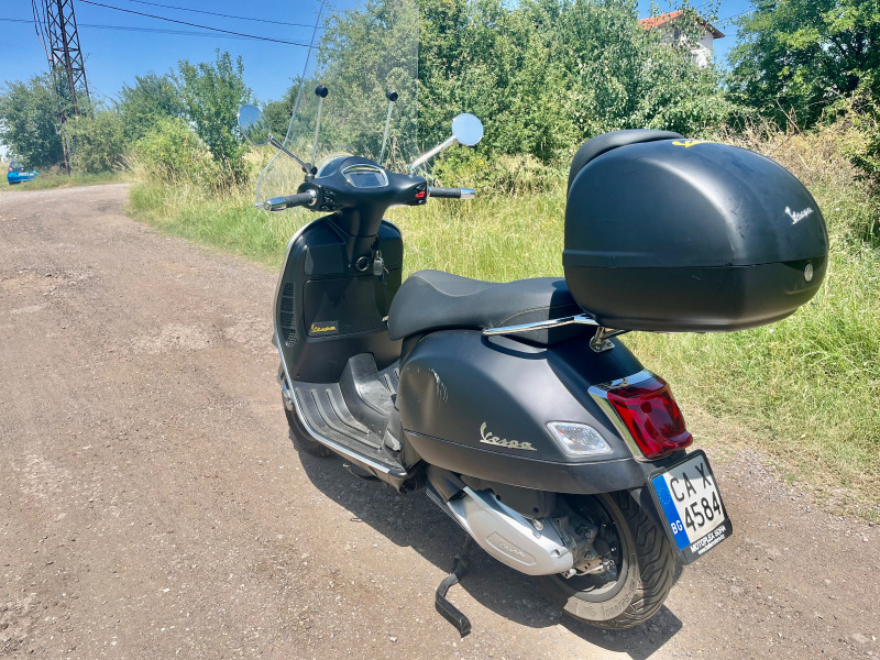 Vespa 300, снимка 3 - Мотоциклети и мототехника - 46393599
