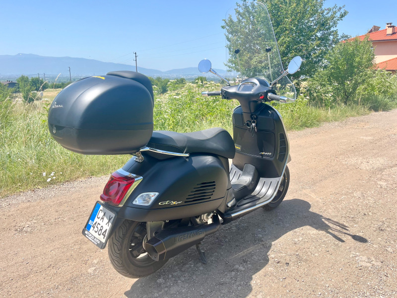 Vespa 300, снимка 2 - Мотоциклети и мототехника - 46393599