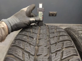 Гуми Зимни 235/55R17, снимка 4