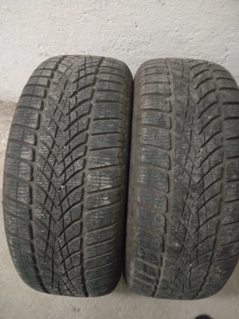 Гуми Зимни 225/55R16, снимка 2 - Гуми и джанти - 47916052