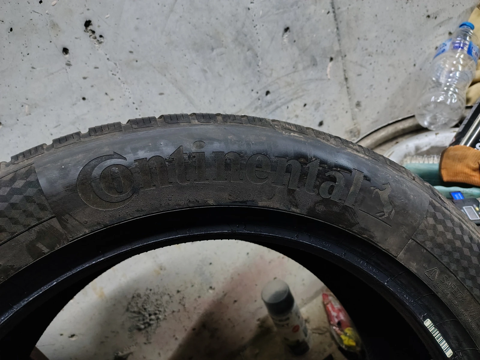 Гуми Зимни 255/50R19, снимка 4 - Гуми и джанти - 54088189