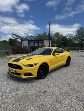 ������ Ford Mustang