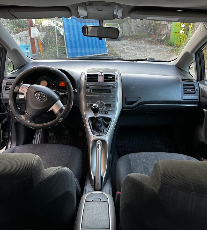 Toyota Auris, снимка 14 - Автомобили и джипове - 45707641
