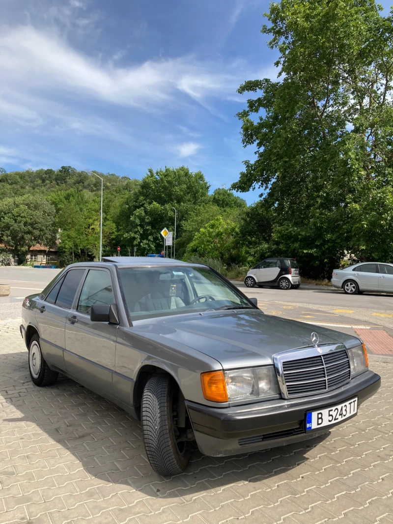 Mercedes-Benz 190 2.0 Е, снимка 6 - Автомобили и джипове - 47947889