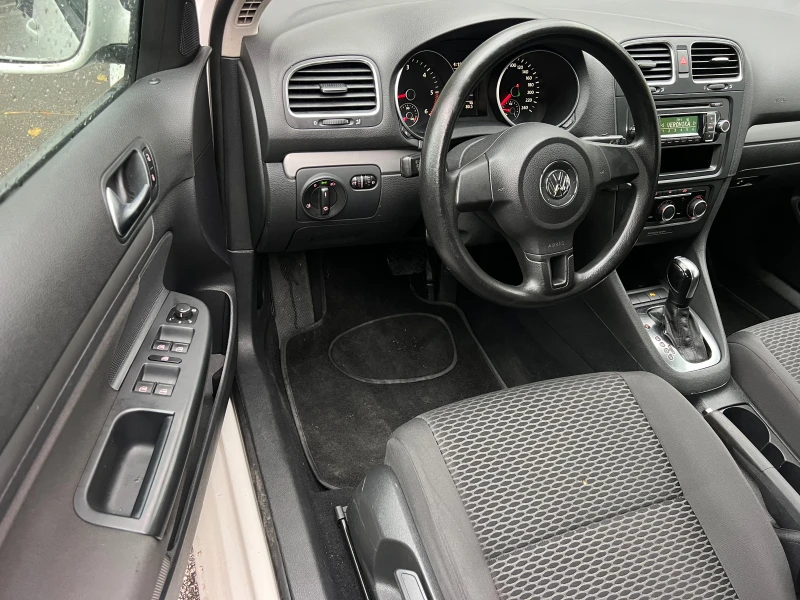 VW Golf 1.6TDI AVTOMAT/105кс/KLIMATRONIK/UNIKAT, снимка 9 - Автомобили и джипове - 48227650