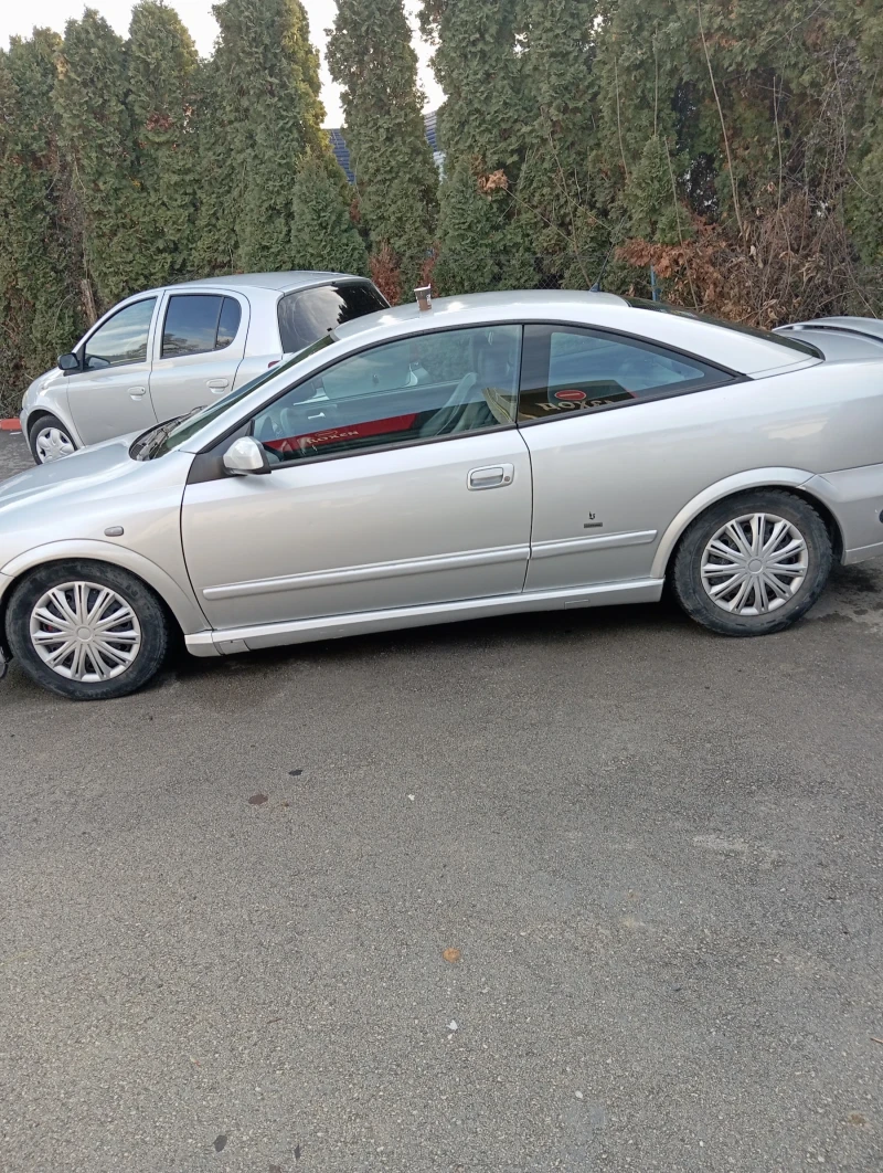 Opel Astra Bertone 2.2 i gas, снимка 2 - Автомобили и джипове - 48450477