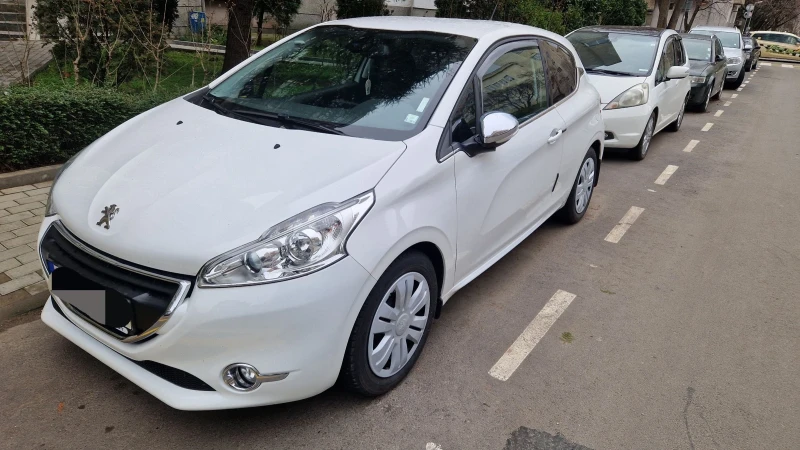 Peugeot 208, снимка 6 - Автомобили и джипове - 48482034