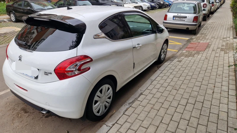 Peugeot 208, снимка 5 - Автомобили и джипове - 48482034