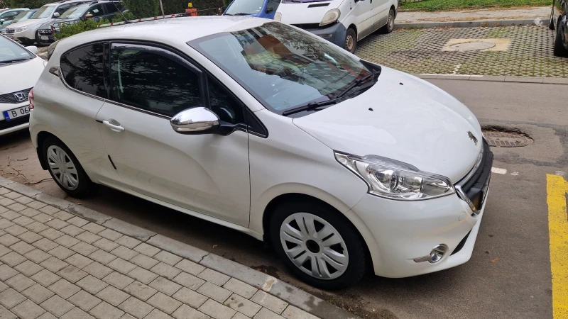 Peugeot 208, снимка 2 - Автомобили и джипове - 48482034