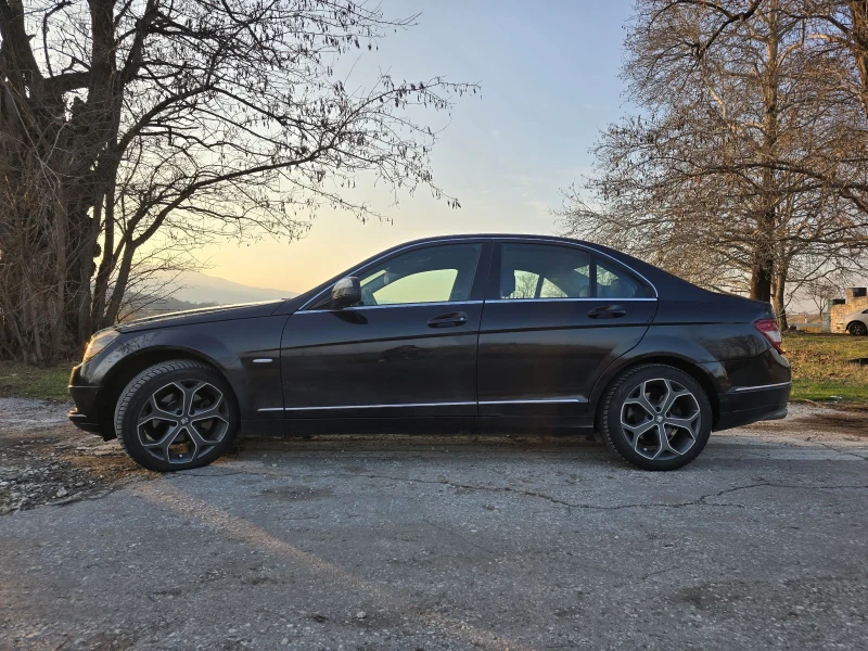 Mercedes-Benz C 220, снимка 1 - Автомобили и джипове - 48490740