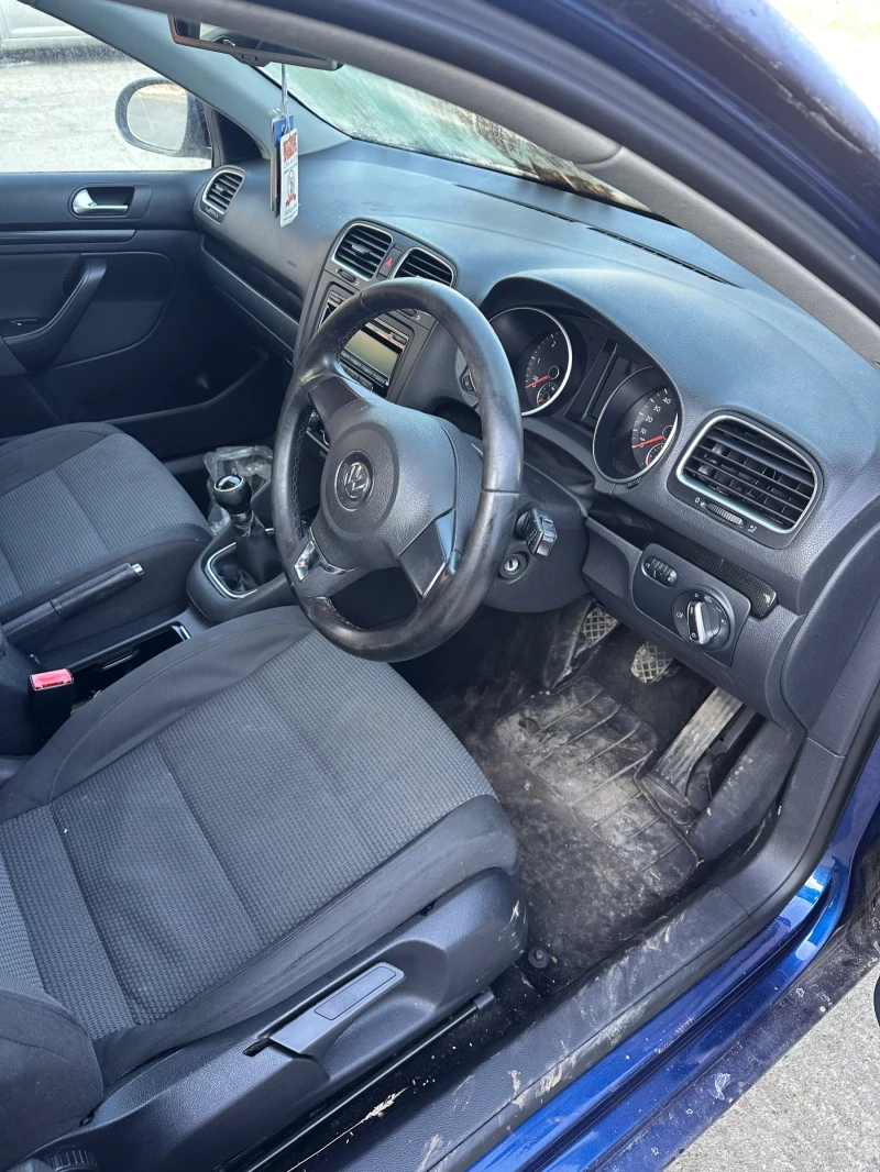 VW Golf Variant 1.6tdi, снимка 6 - Автомобили и джипове - 49217473