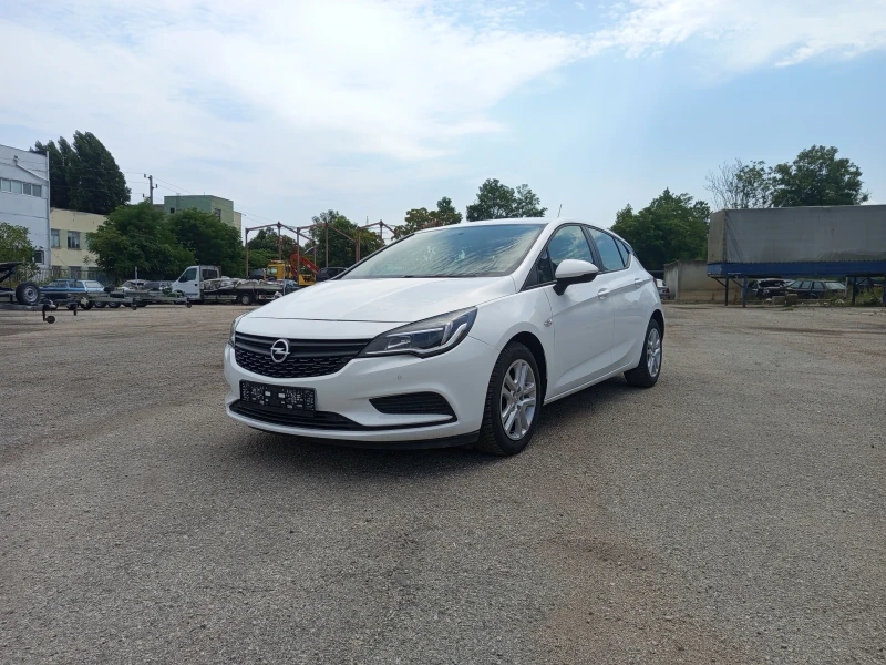 Opel Astra, снимка 2 - Автомобили и джипове - 51112312
