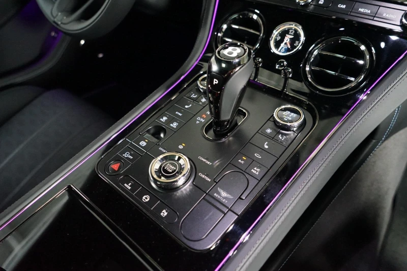 Bentley Continental gt SPEED V8 HYBRID/BLACK EDITION/NAIM/PANO/MULLINER/, снимка 15 - Автомобили и джипове - 51579123