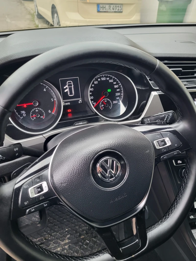VW Touran 2000 tdi, снимка 11 - Автомобили и джипове - 53434154