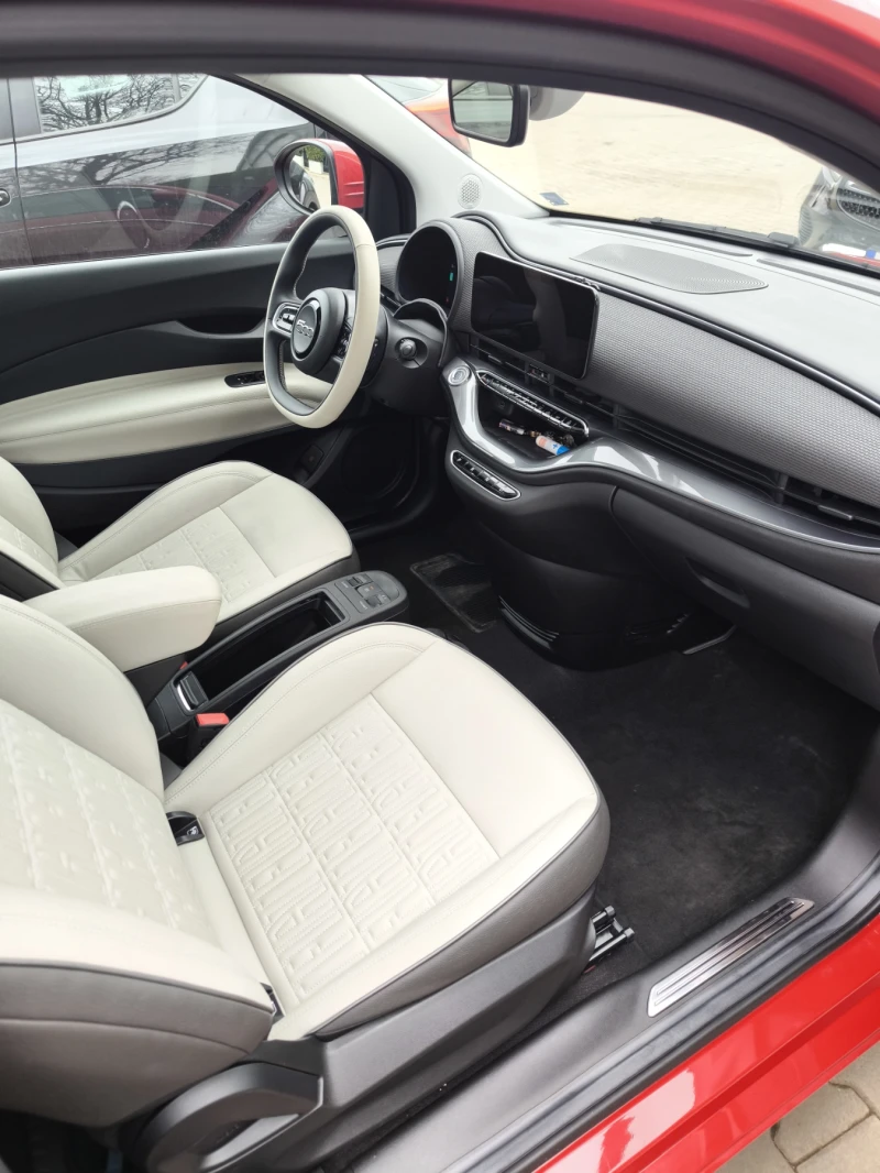 Fiat 500e, снимка 14 - Автомобили и джипове - 53597879