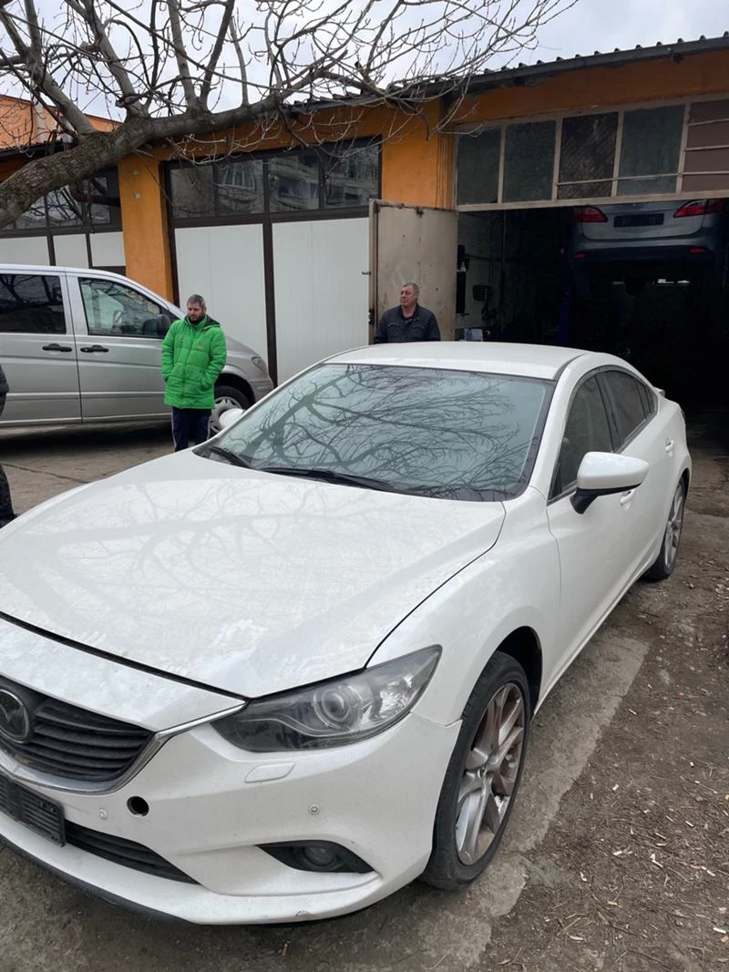 Mazda 6 2,2D - изображение 2