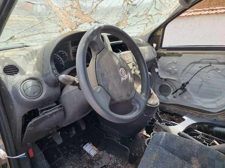 Fiat Panda 1.3 Mjet/4x4 /1.1, снимка 7 - Автомобили и джипове - 52929949