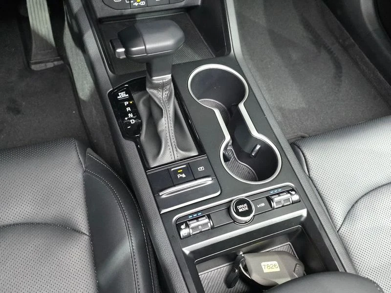 Kia K5 2.0 LPi(Rent)| 156к.с.| ВКЛ.ТЕХНОТЕСТ, снимка 9 - Автомобили и джипове - 55175744