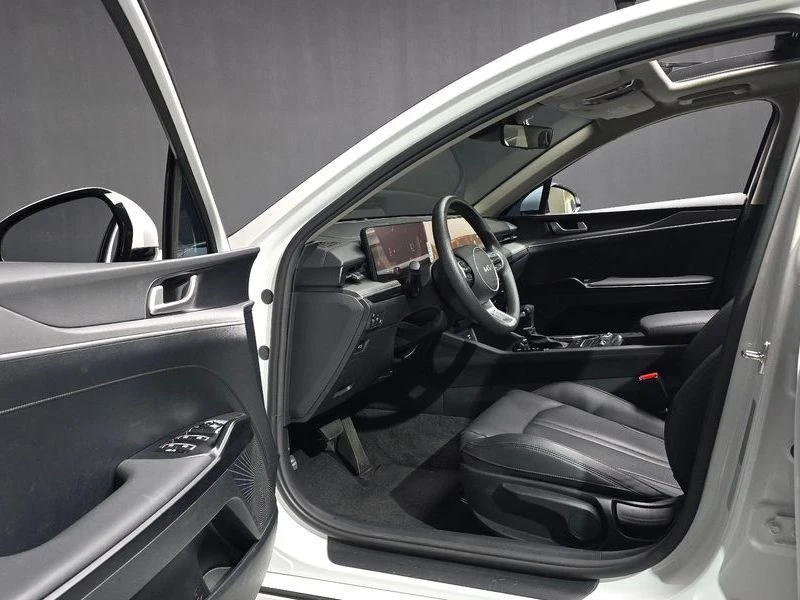 Kia K5 2.0 LPi(Rent)| 156к.с.| ВКЛ.ТЕХНОТЕСТ, снимка 10 - Автомобили и джипове - 55175744