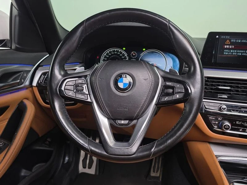 BMW 530 530I M Sports, снимка 8 - Автомобили и джипове - 55505420