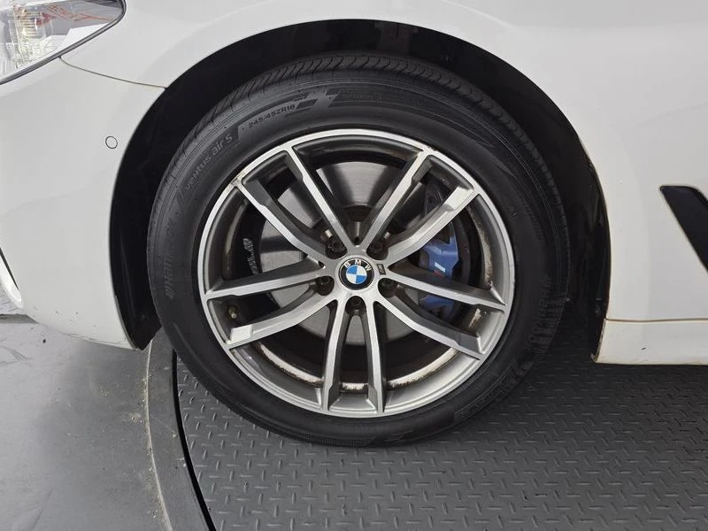 BMW 530 530I M Sports, снимка 5 - Автомобили и джипове - 55505420