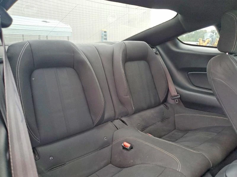 Ford Mustang, снимка 10 - Автомобили и джипове - 55555834