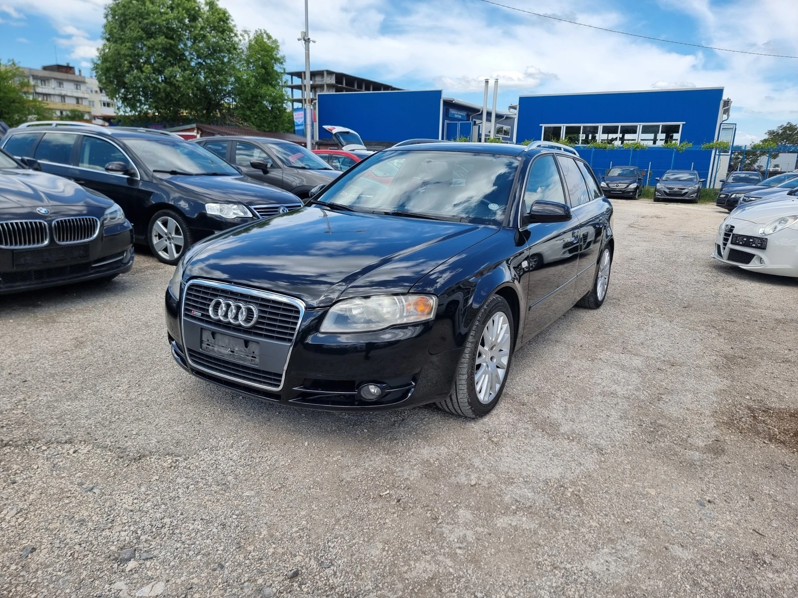 Audi A4 2.0TDI S-LINE - изображение 2