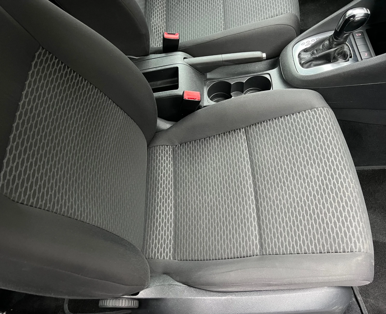 VW Golf 1.6TDI AVTOMAT/105/KLIMATRONIK/UNIKAT | Mobile.bg   14