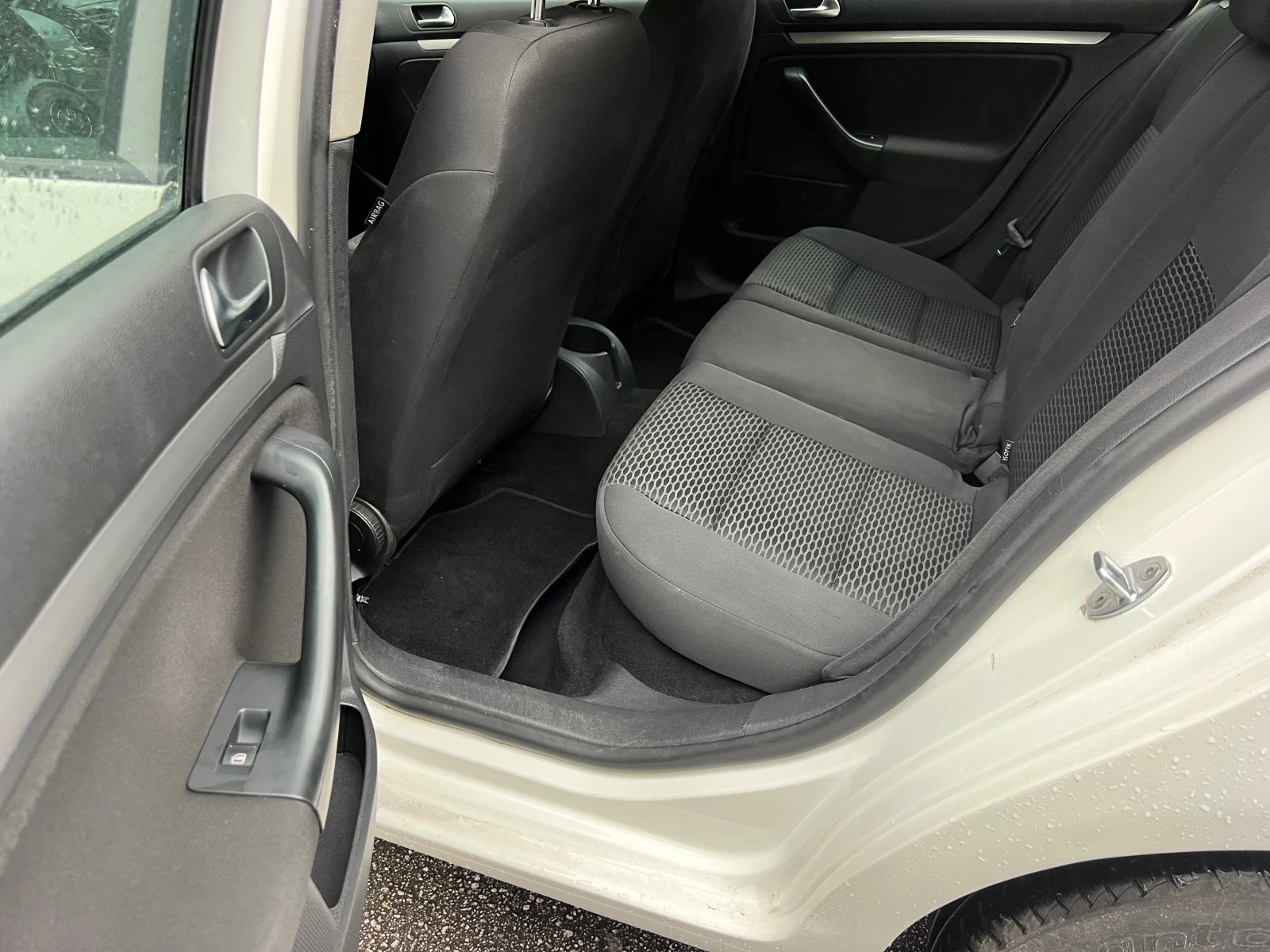 VW Golf 1.6TDI AVTOMAT/105/KLIMATRONIK/UNIKAT | Mobile.bg   17