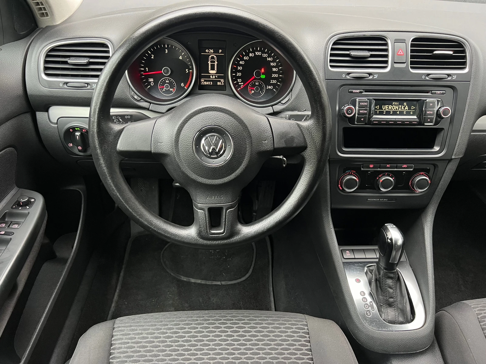 VW Golf 1.6TDI AVTOMAT/105/KLIMATRONIK/UNIKAT | Mobile.bg   16