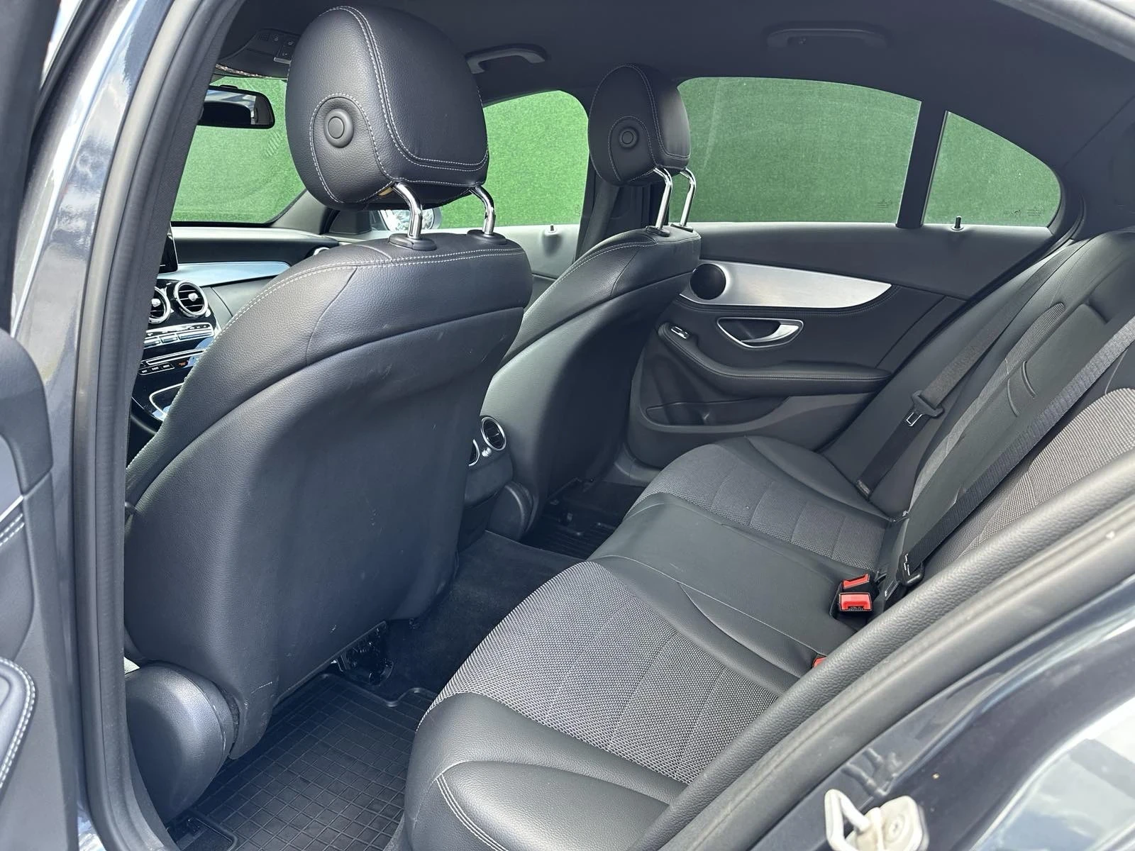 Mercedes-Benz C 220  - изображение 8