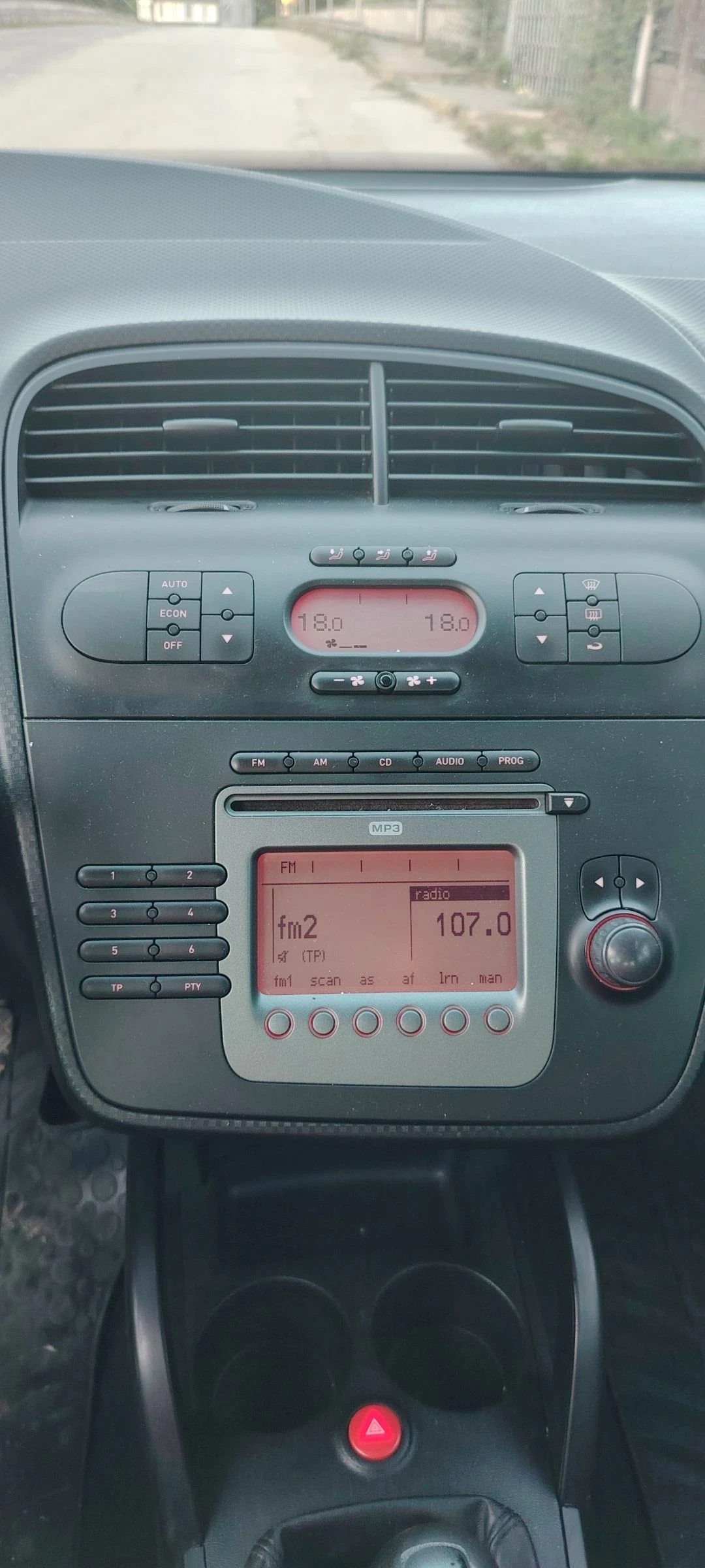 Seat Altea 1.9 TDI- 105к.с - изображение 9