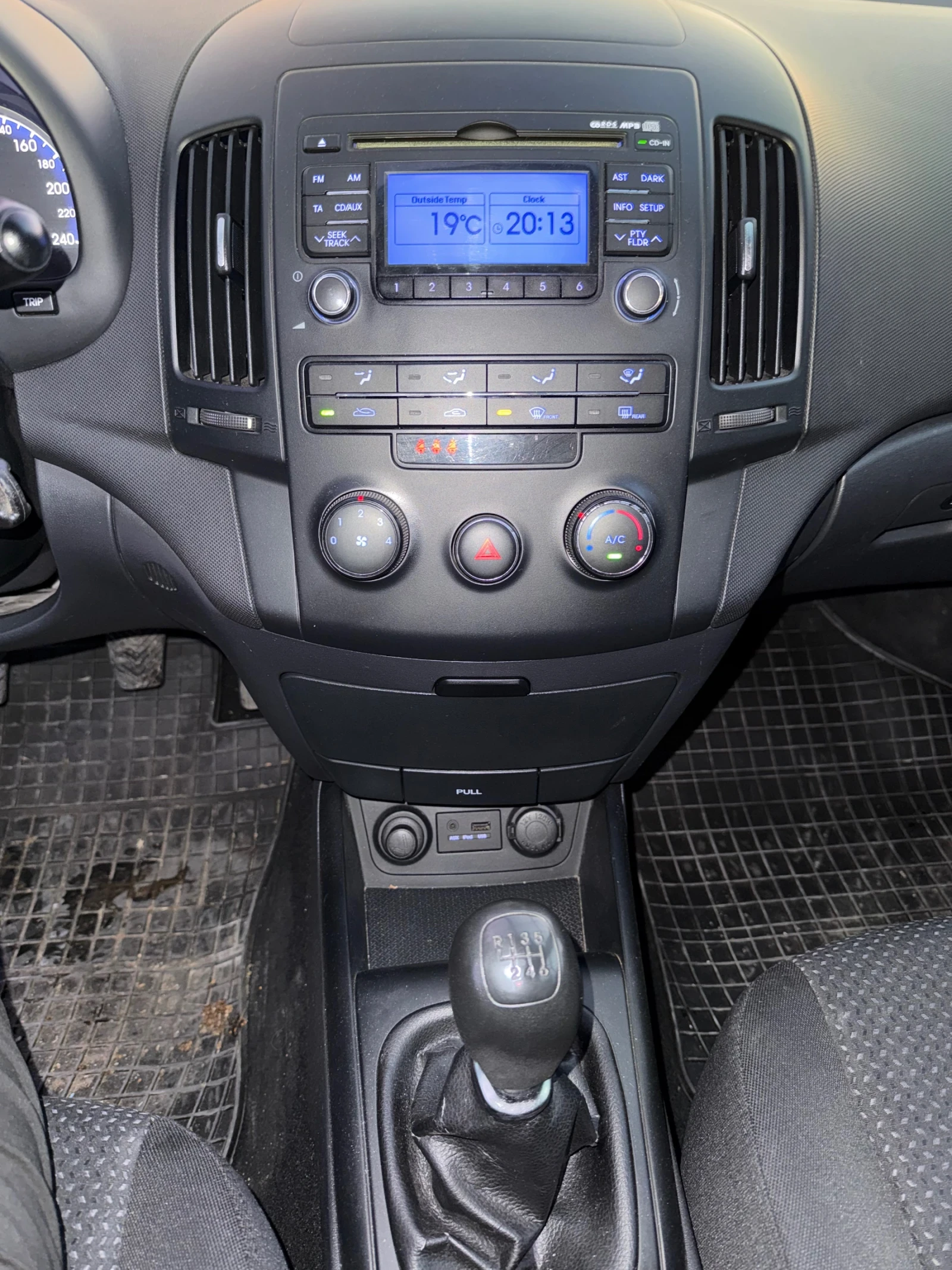 Hyundai I30 1.6 CRDi - изображение 5