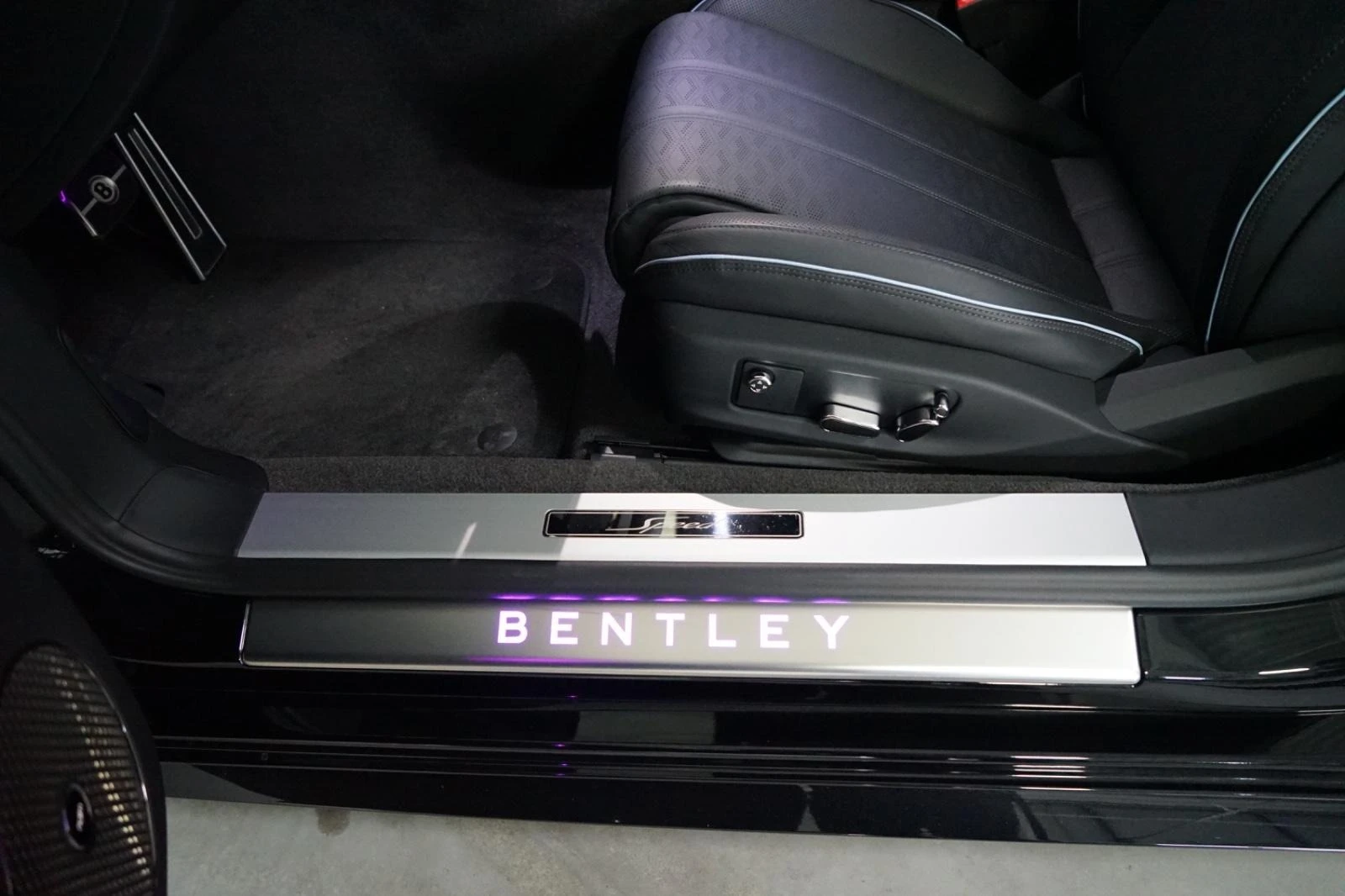 Bentley Continental gt SPEED V8 HYBRID/BLACK EDITION/NAIM/PANO/MULLINER/ - изображение 8