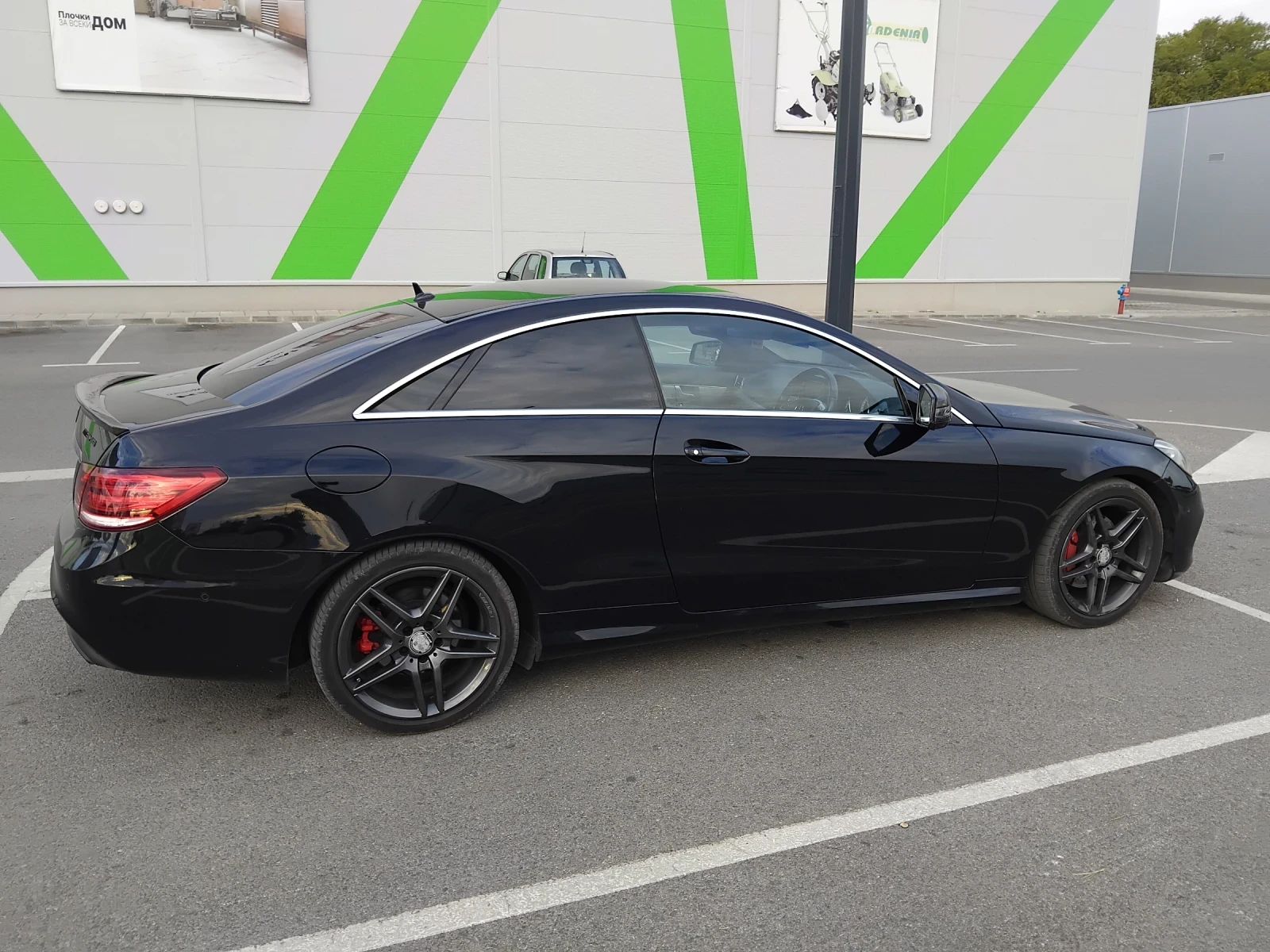 Mercedes-Benz E 220 AMG SPORT COUPE - изображение 9