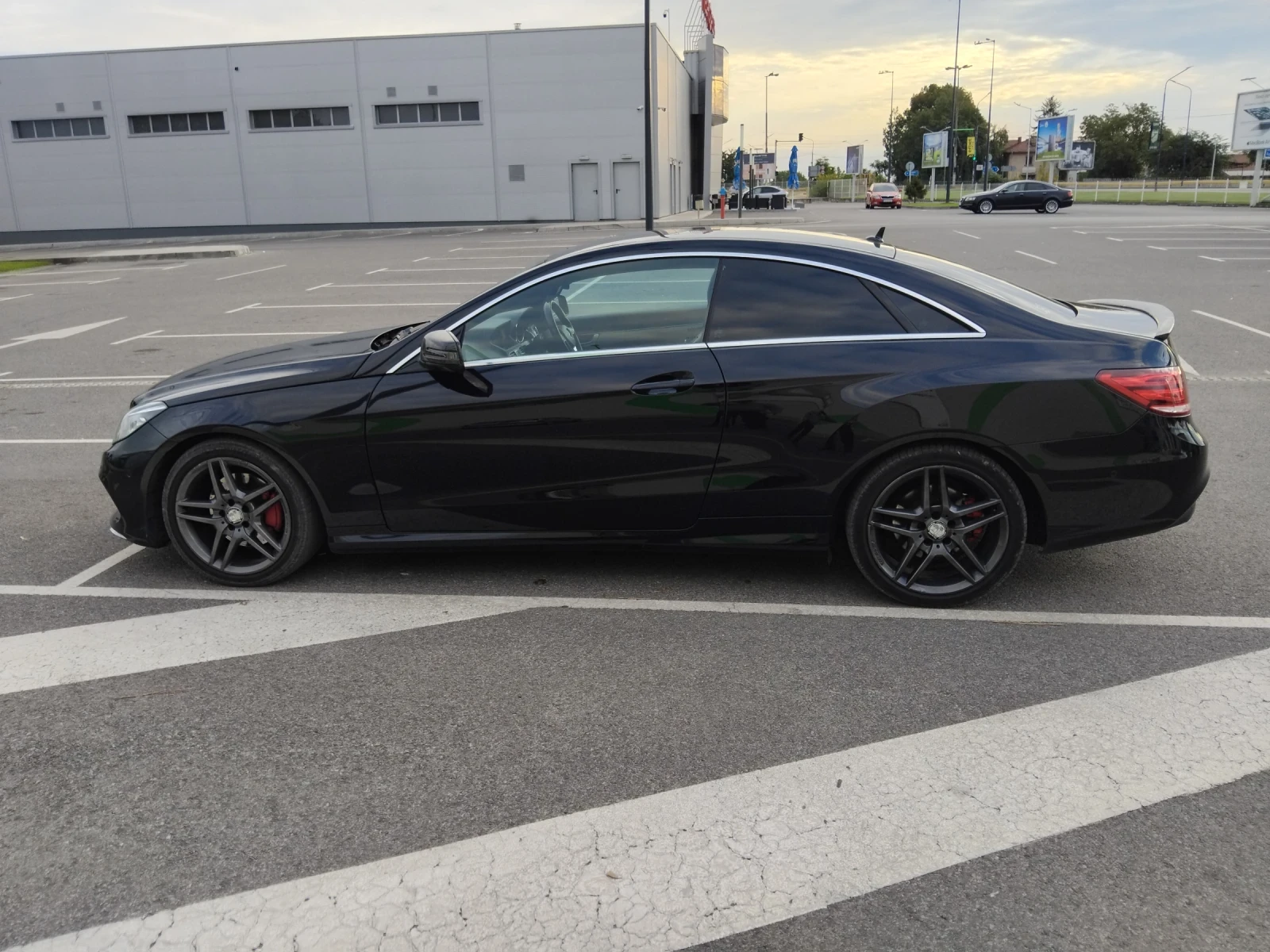 Mercedes-Benz E 220 AMG SPORT COUPE - изображение 7