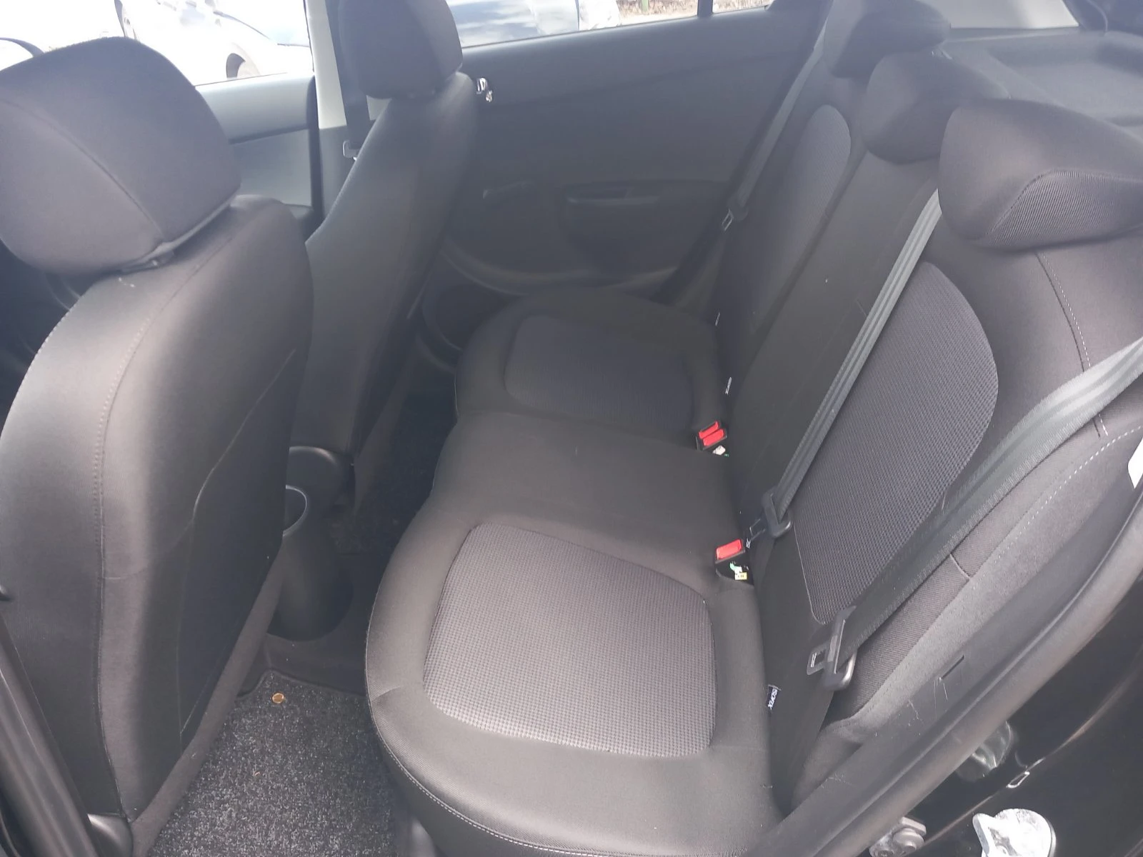 Hyundai I20 1.4i, снимка 9 - Автомобили и джипове - 53987727