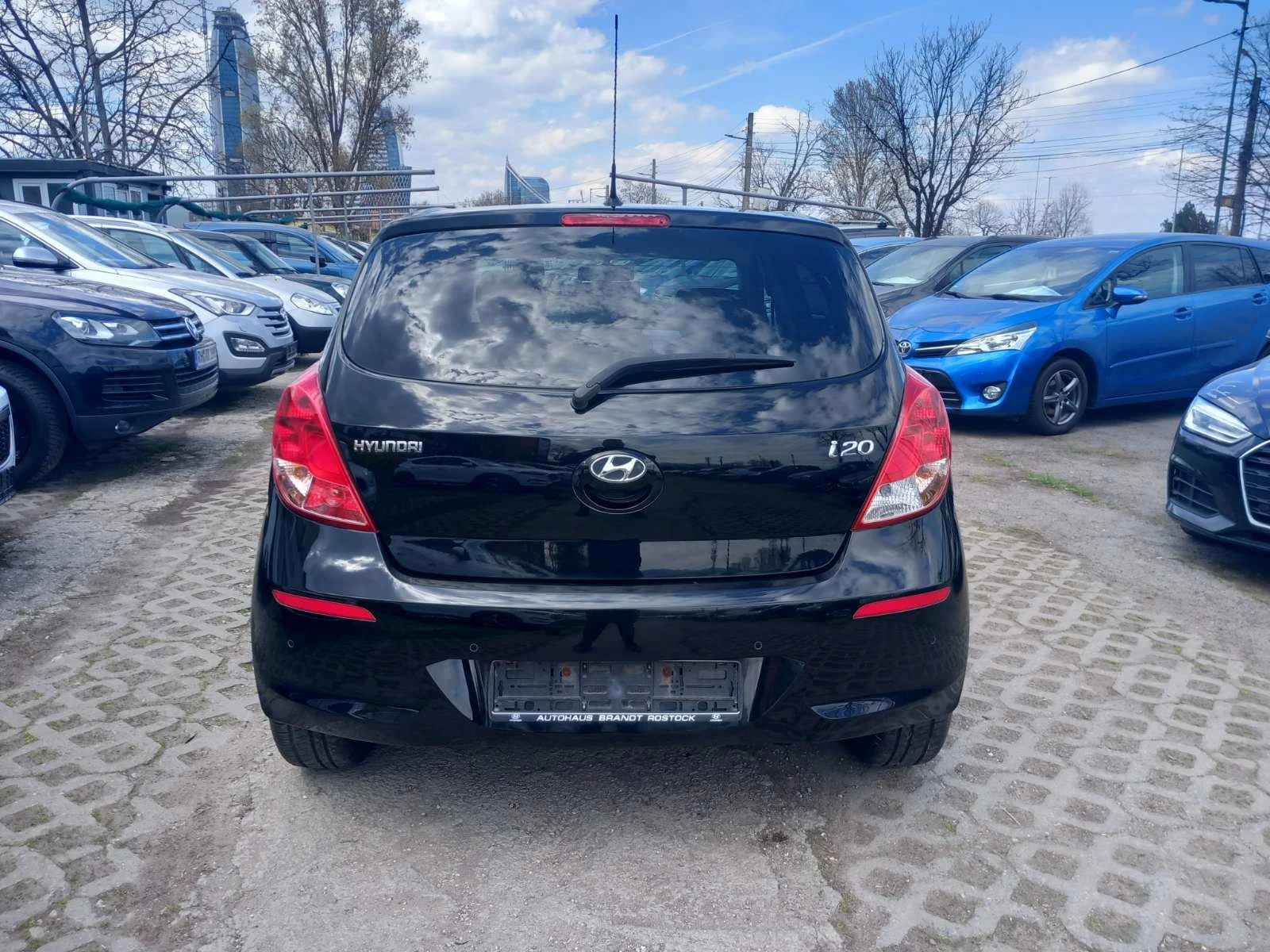 Hyundai I20 1.4i, снимка 4 - Автомобили и джипове - 53987727